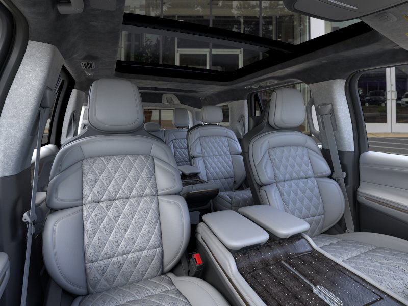 New 2026 Lincoln Navigator Black Label image 10