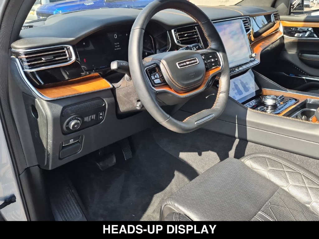 Used 2022 Jeep Grand Wagoneer Series III w/ Rear Seat Video Group 1 AWD/4WD image 2