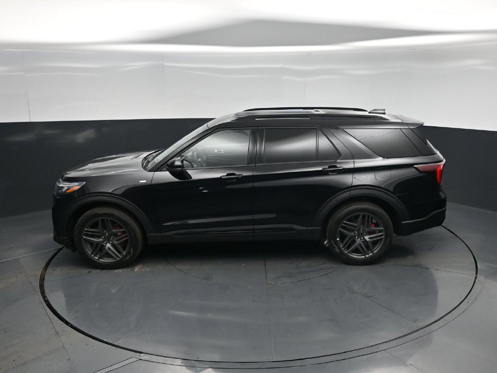 Certified 2026 Ford Explorer ST-Line w/ ST-Line Street Pack AWD/4WD image 42
