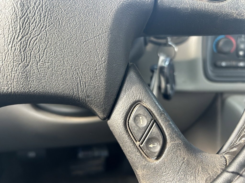 Used 2005 Chevrolet Silverado 3500 LT w/ Heavy-Duty Power Package image 19