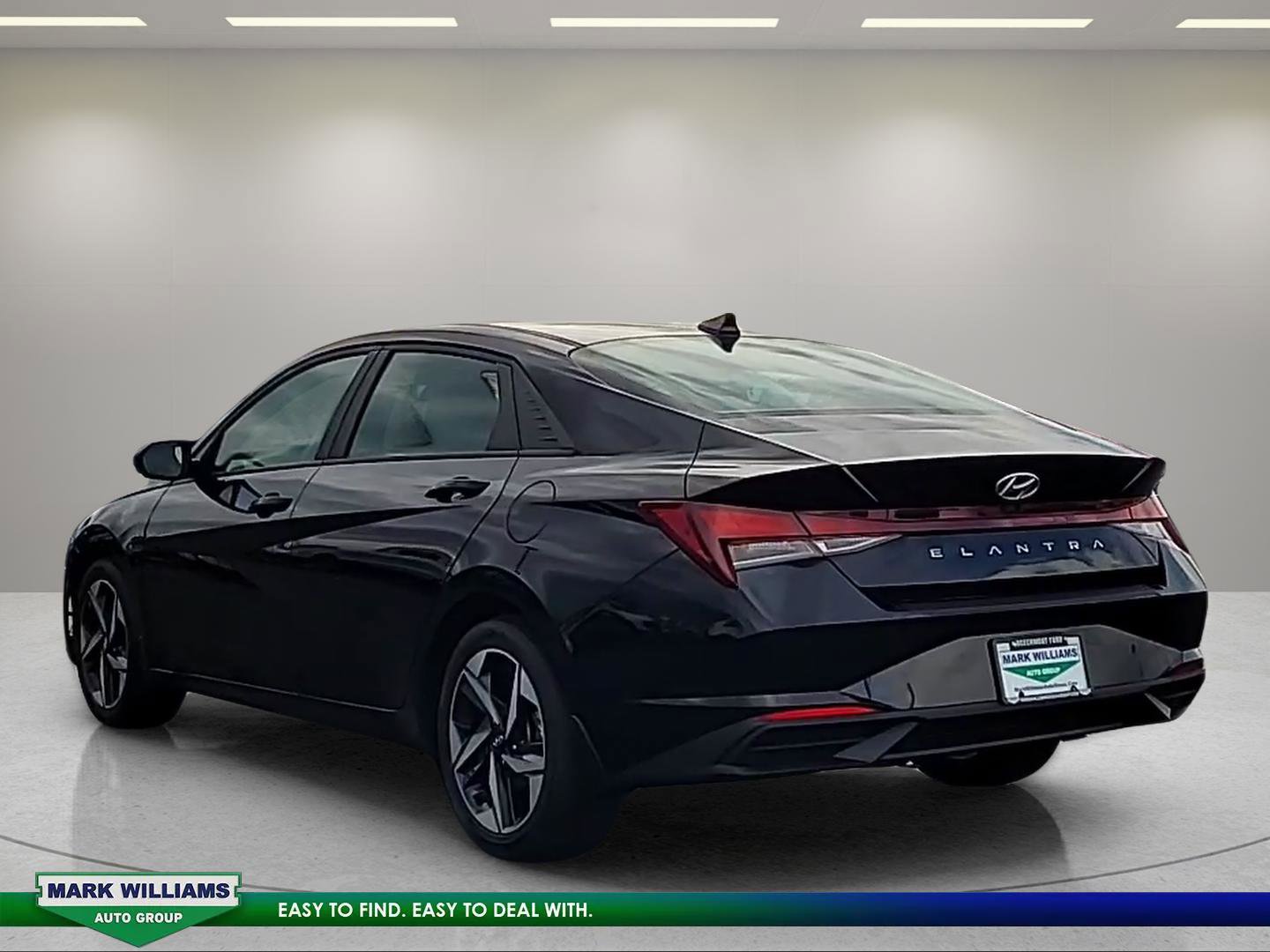 Used 2023 Hyundai Elantra SEL w/ Convenience Package FWD image 6