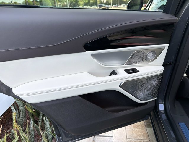 New 2026 Lincoln Nautilus Black Label w/ Jet Appearance Package AWD/4WD image 15