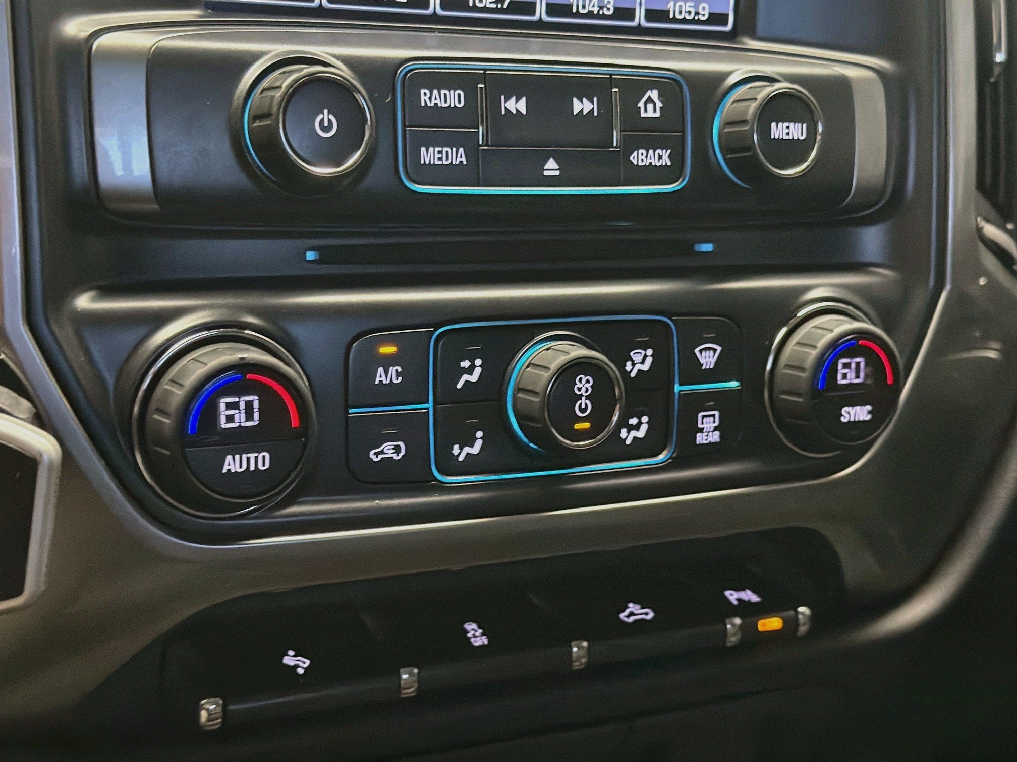 Used 2017 Chevrolet Silverado 1500 LT w/ All Star Edition RWD image 10