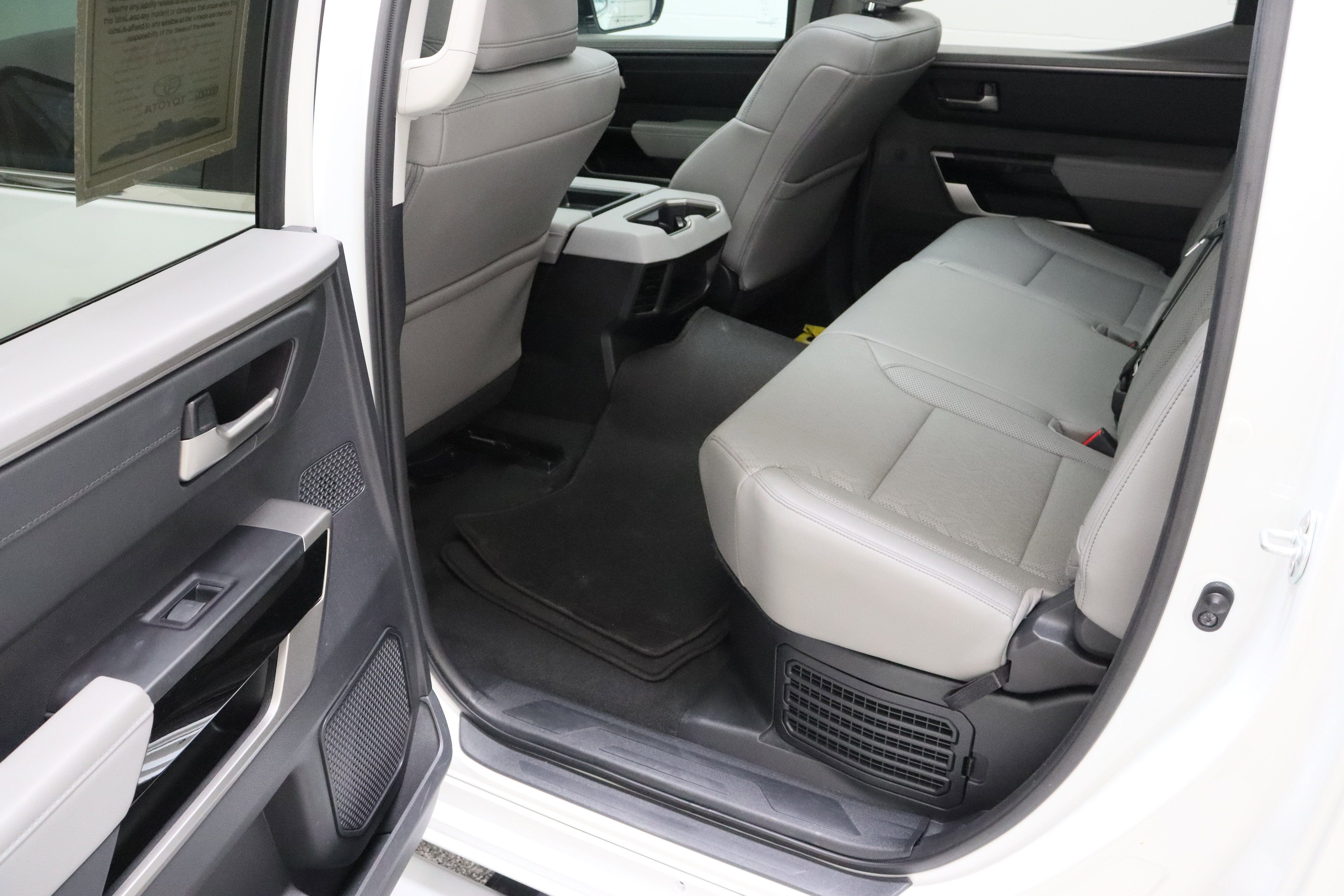 Used 2023 Toyota Tundra Limited w/ Power Package RWD image 30