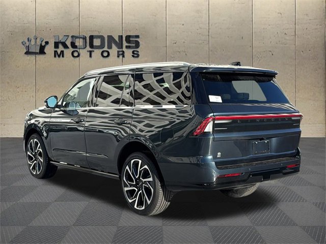 New 2026 Lincoln Navigator Reserve image 3