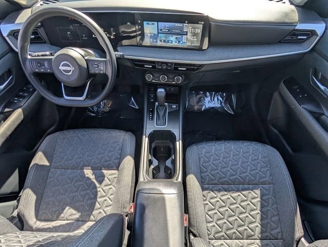 Used 2025 Nissan Kicks SV w/ SV Premium Package image 11