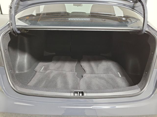 Used 2025 Toyota Corolla LE FWD image 10