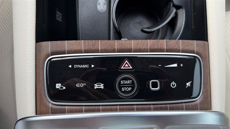 Used 2023 Mercedes-Benz EQS 580 4MATIC Sedan image 44