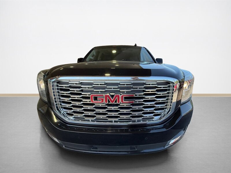 Used 2018 GMC Yukon Denali w/ Denali Ultimate Package AWD/4WD image 9