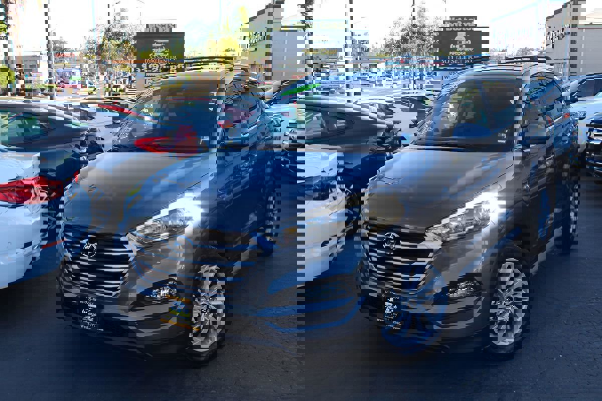 Used 2018 Hyundai Tucson SEL image 2