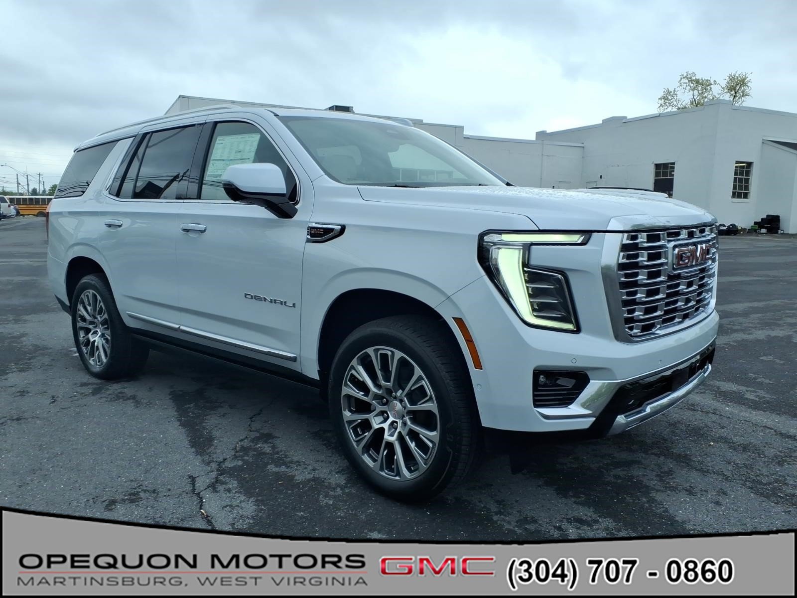 New 2026 GMC Yukon Denali w/ Denali Reserve Package AWD/4WD image 1