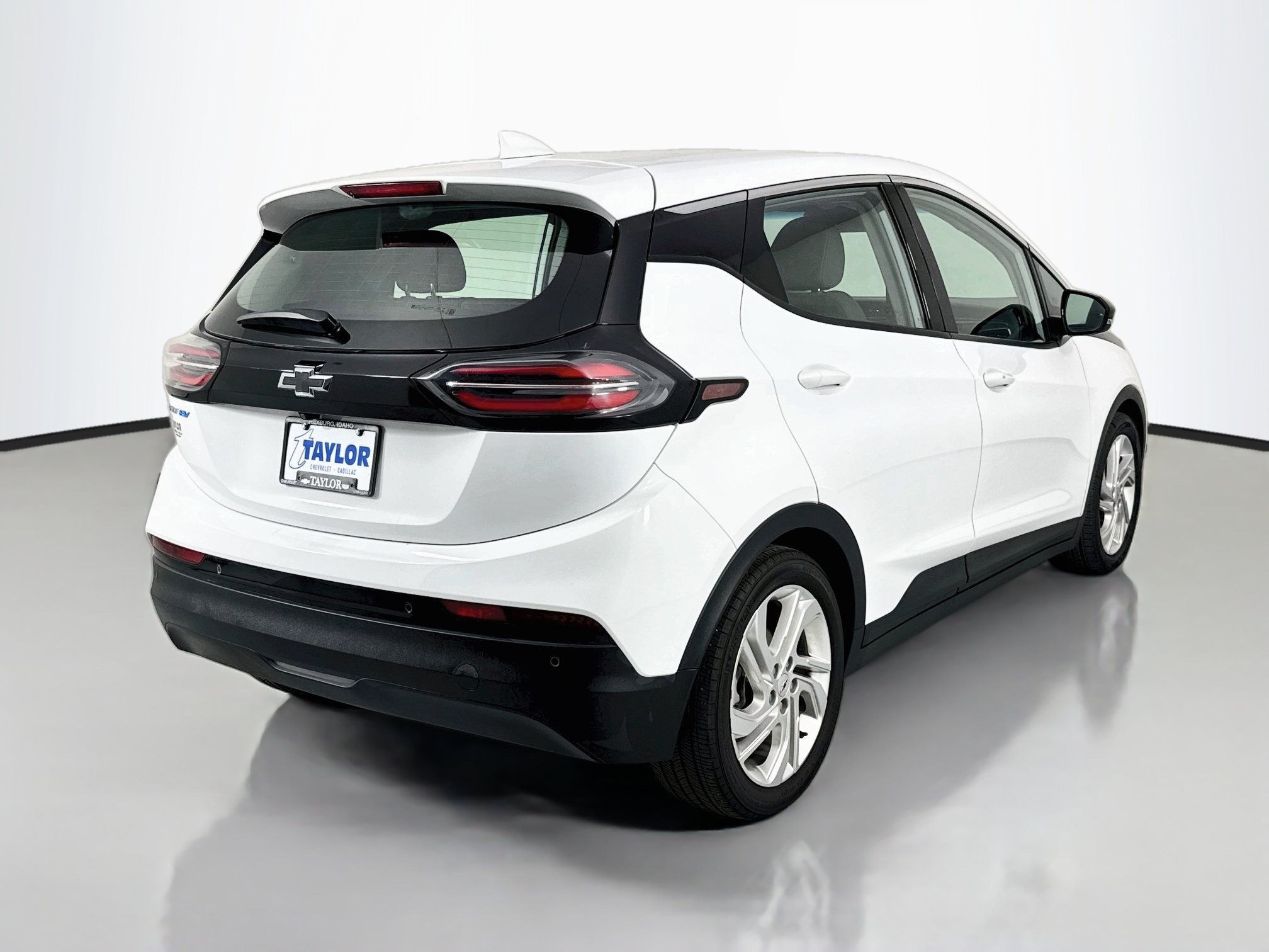Certified 2023 Chevrolet Bolt LT w/ Driver Confidence Package FWD image 7