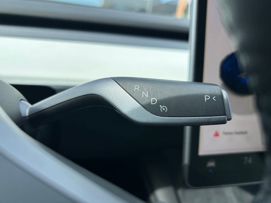 Used 2022 Tesla Model Y Performance image 14