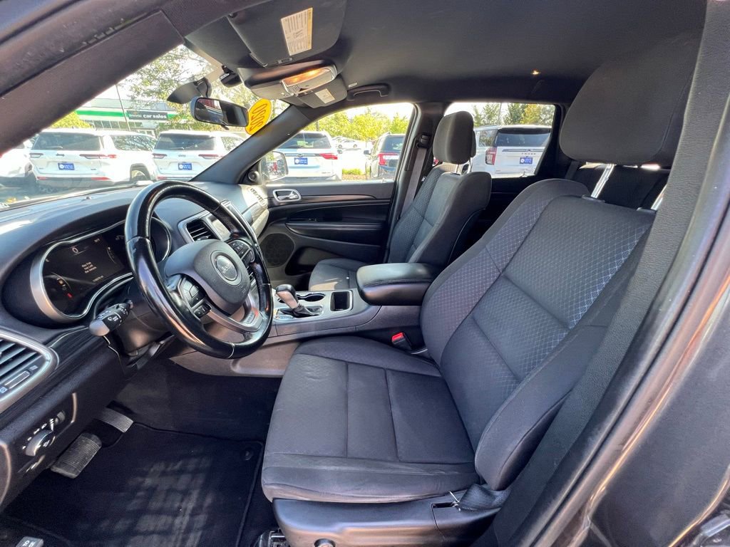 Used 2020 Jeep Grand Cherokee Laredo image 17