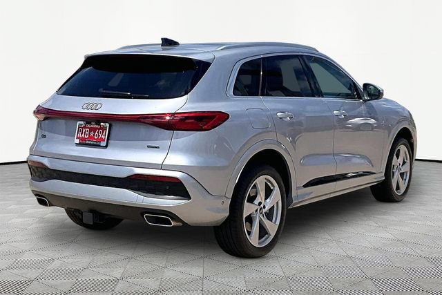 Used 2025 Audi Q5 Premium Plus w/ Premium Plus AWD/4WD image 2