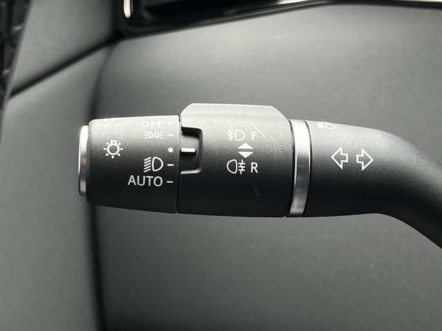 Used 2025 Land Rover Range Rover Evoque Dynamic SE AWD/4WD image 42