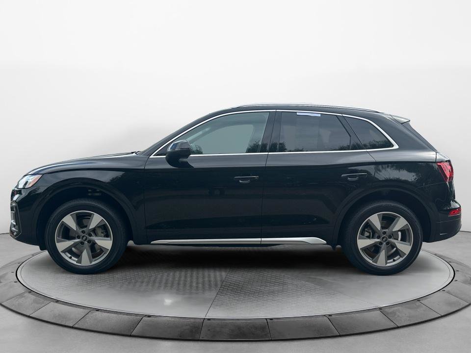 Used 2023 Audi Q5 2.0T Premium Plus w/ Premium Plus Package AWD/4WD image 4