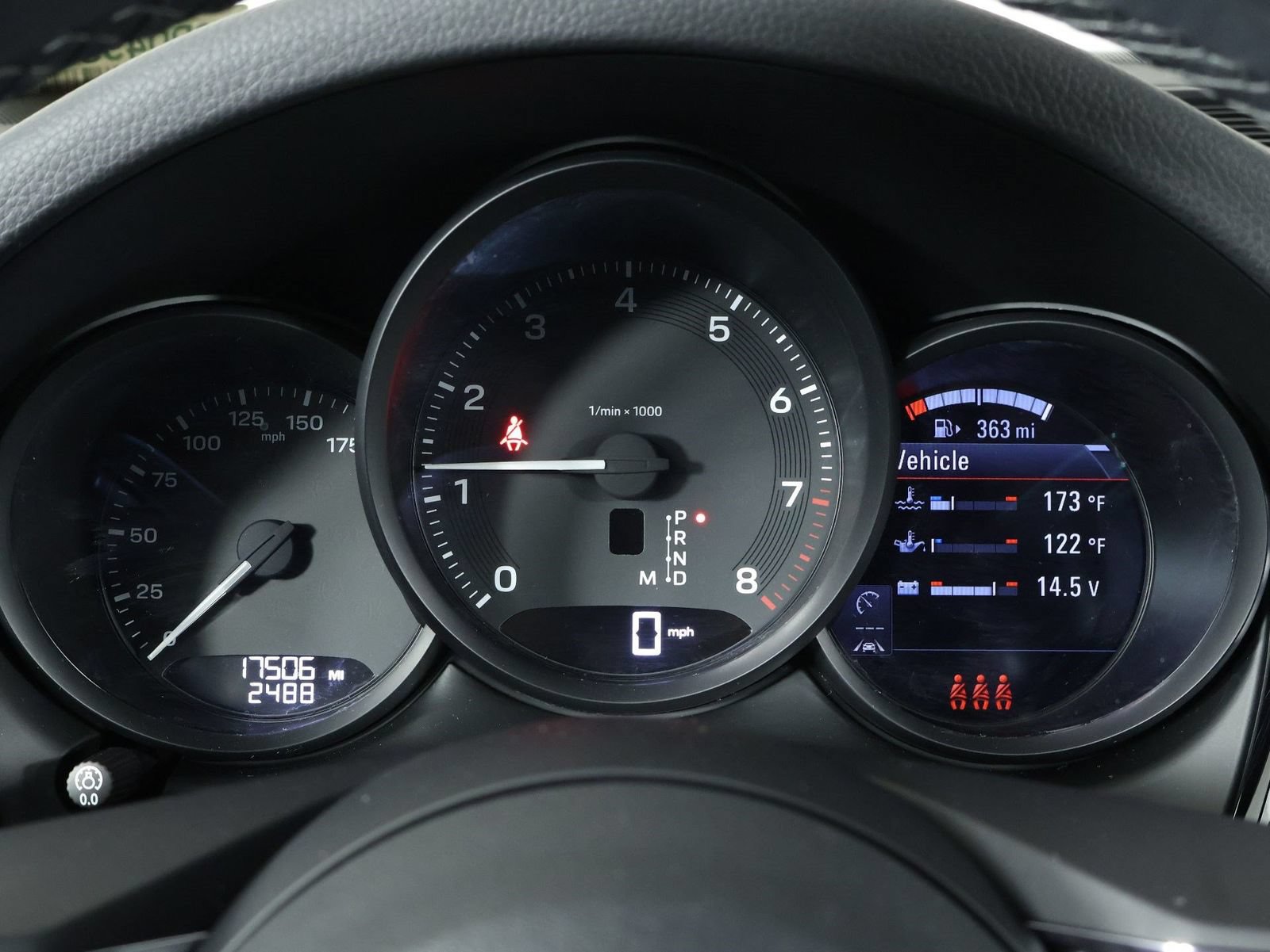 Certified 2023 Porsche Macan AWD/4WD image 16