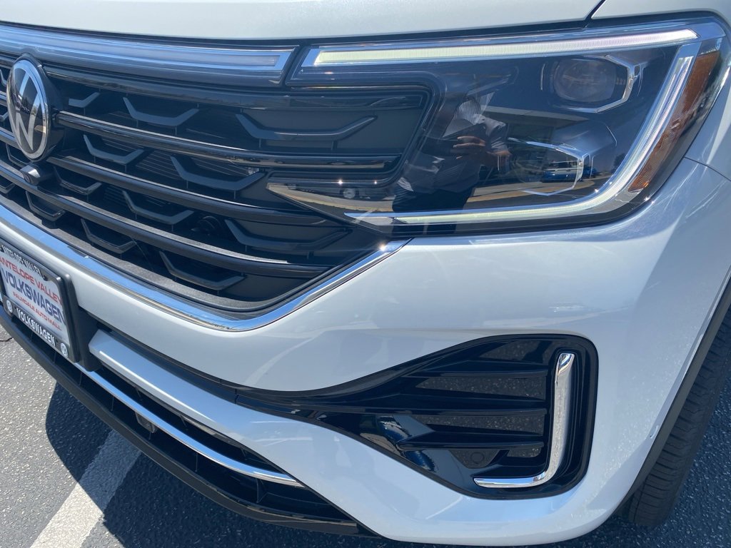 New 2025 Volkswagen Atlas SEL Premium R-Line image 10