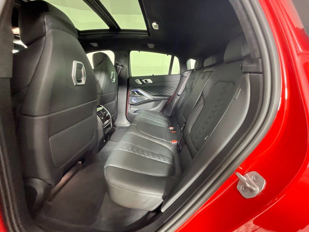 Used 2025 BMW X6 M Competition w/ Executive Package image 25