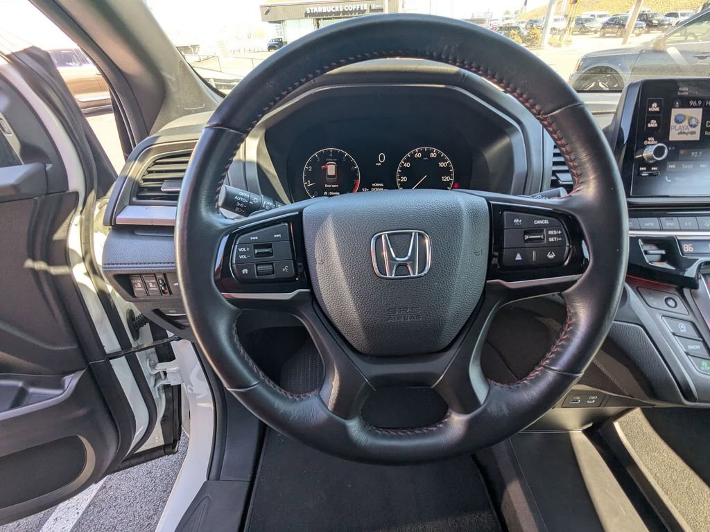 Used 2025 Honda Odyssey Sport-L image 17