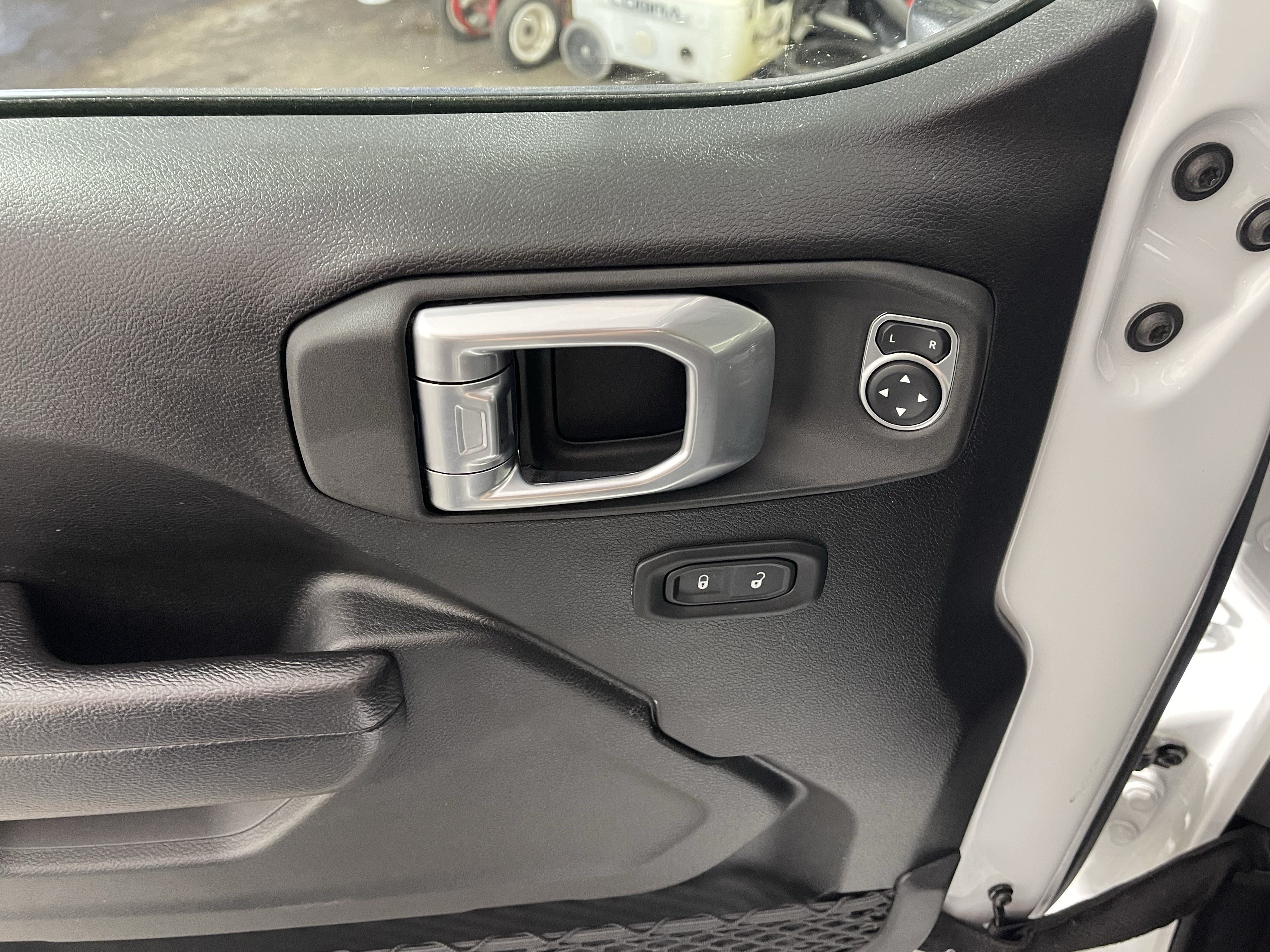 Used 2022 Jeep Gladiator Sport AWD/4WD image 17