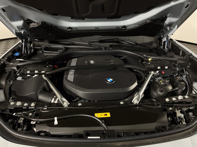 Used 2025 BMW 750e xDrive AWD/4WD image 46
