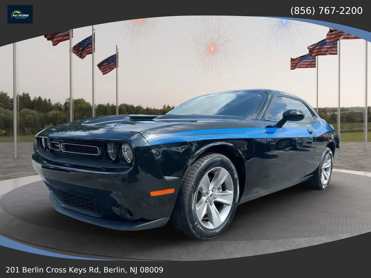 Used 2017 Dodge Challenger SXT w/ Driver Convenience Group image 3