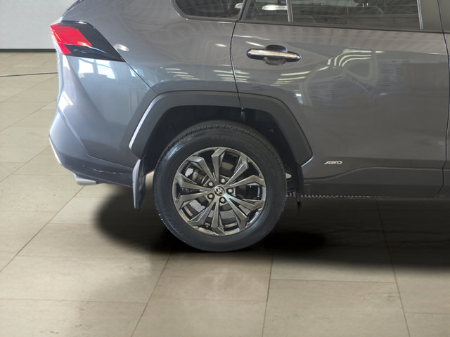 Used 2024 Toyota RAV4 Limited w/ Advanced Technology Package AWD/4WD image 31