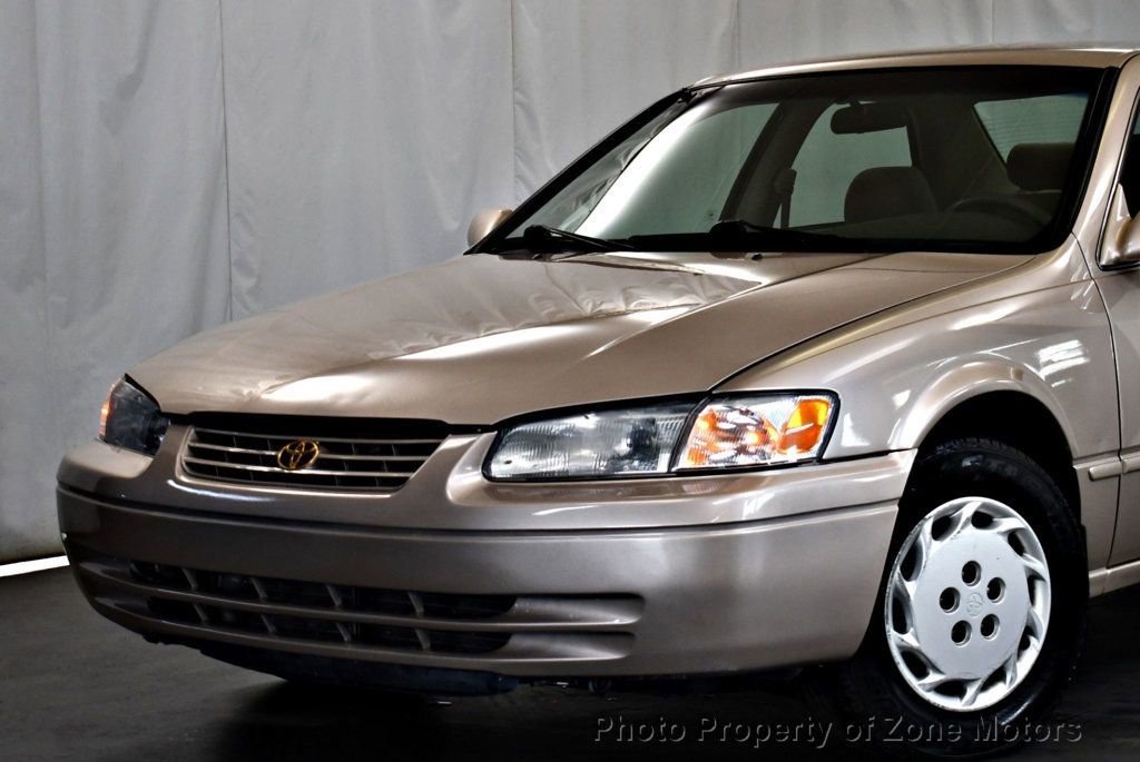 Used 1997 Toyota Camry LE image 2