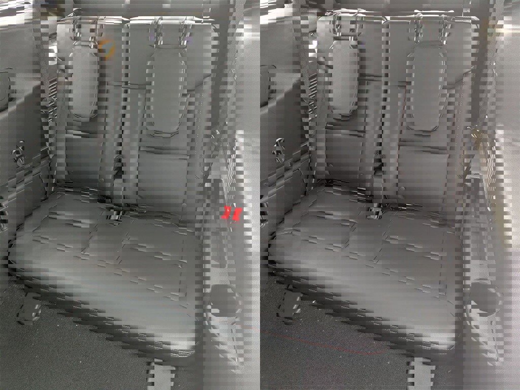 New 2026 Ford Explorer ST-Line image 19