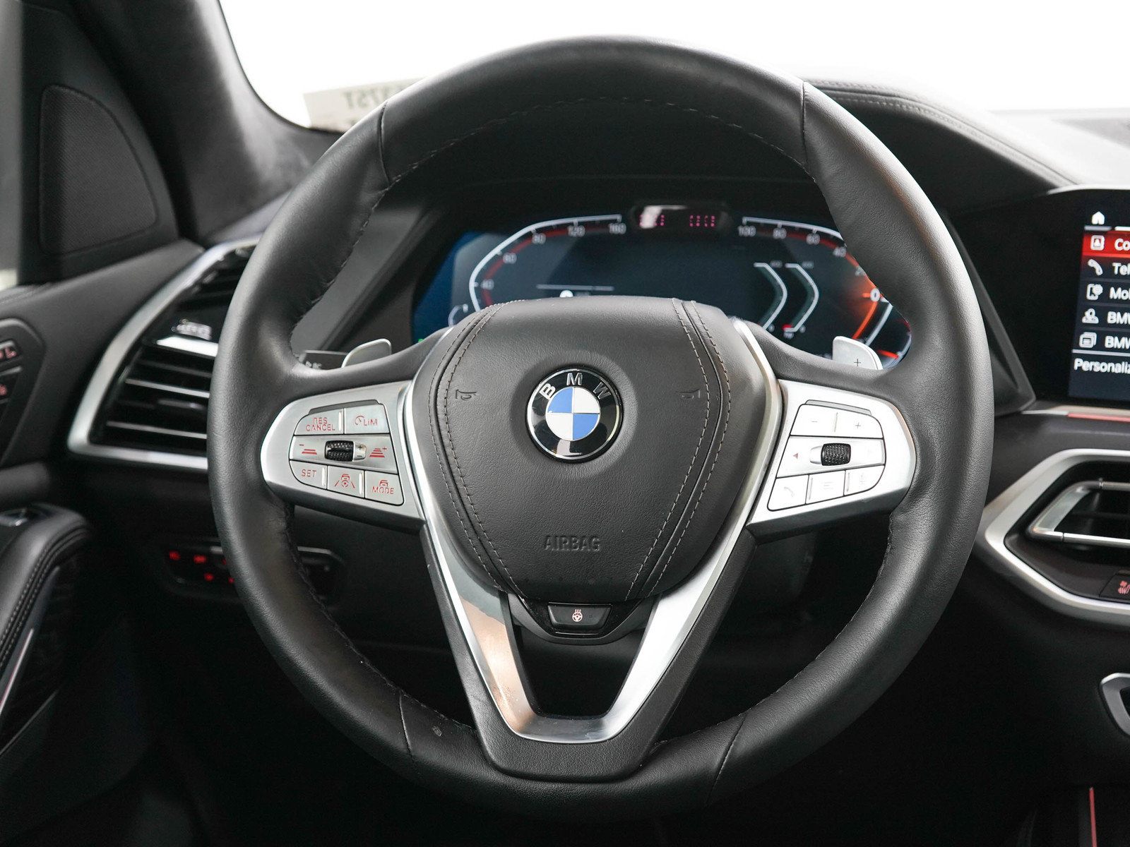 Used 2022 BMW X7 xDrive40i w/ Executive Package AWD/4WD image 18