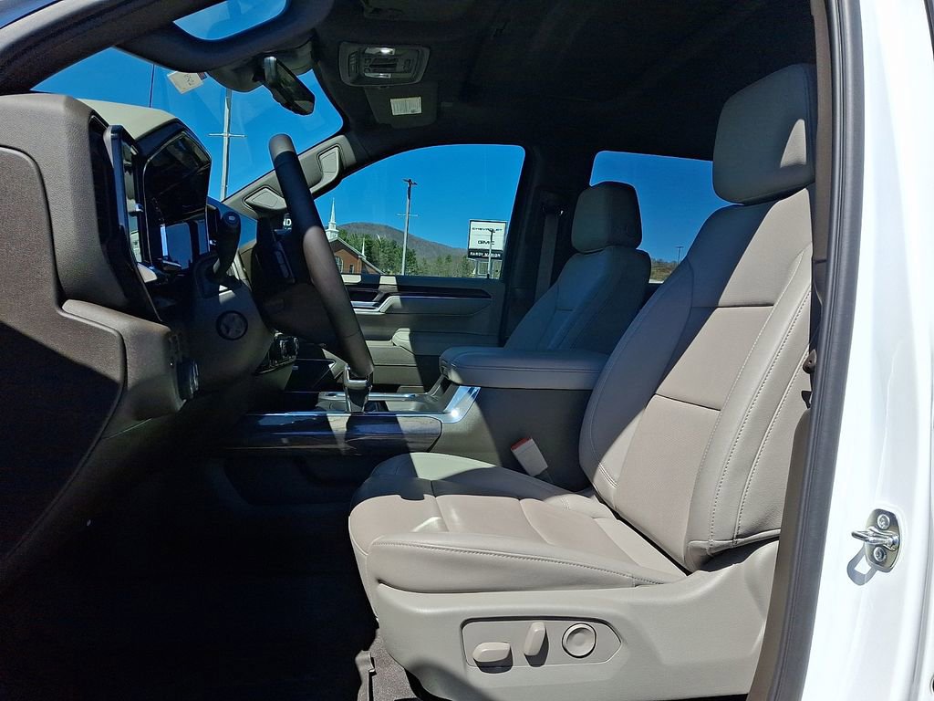 Used 2025 Chevrolet Silverado 1500 LTZ w/ LTZ Premium Package image 13