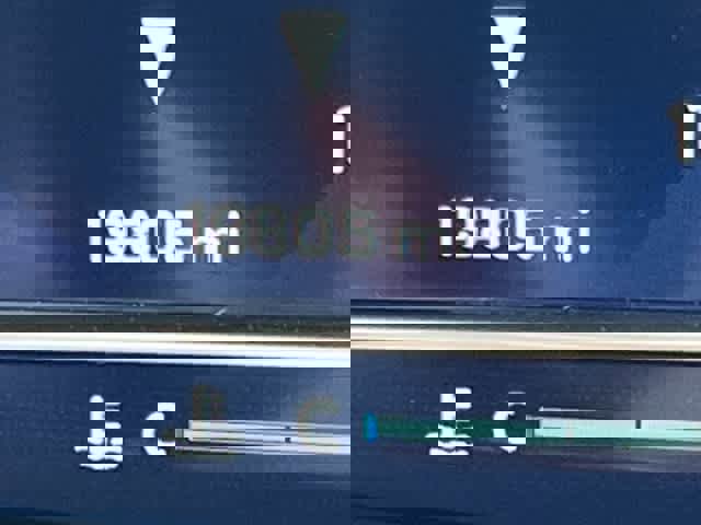 Used 2024 Chevrolet Suburban RST image 35