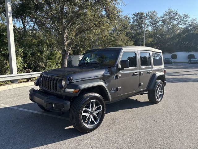 Used 2025 Jeep Wrangler Sport S w/ Convenience Group image 4
