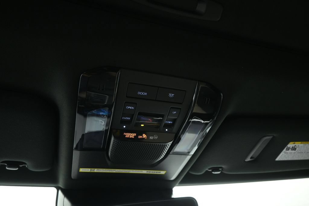 Used 2025 Lexus GX 550 w/ Accessory Package (CT) AWD/4WD image 15