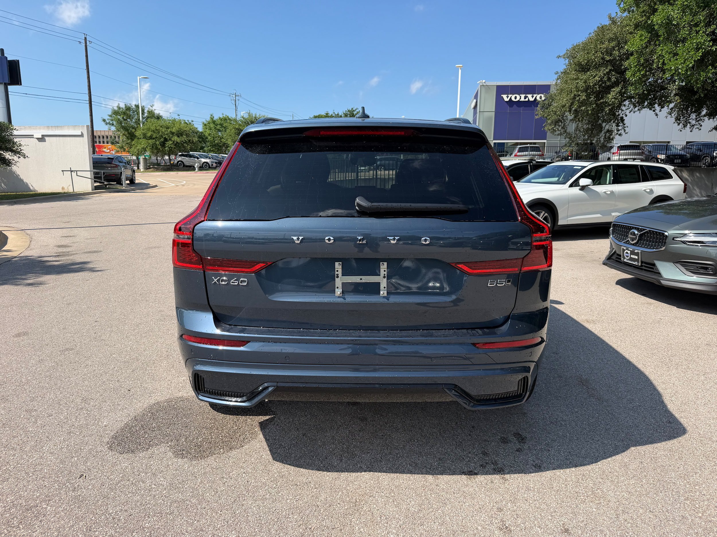 New 2026 Volvo XC60 B5 Core AWD/4WD image 5