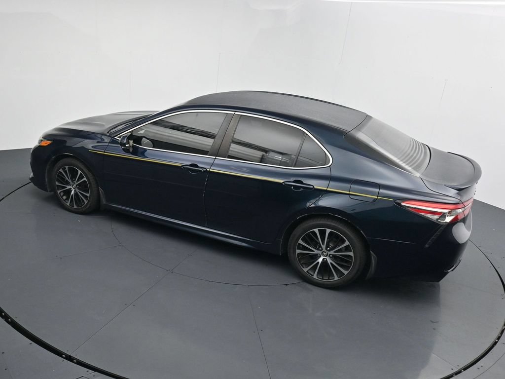 Used 2018 Toyota Camry SE w/ Convenience Package FWD image 13