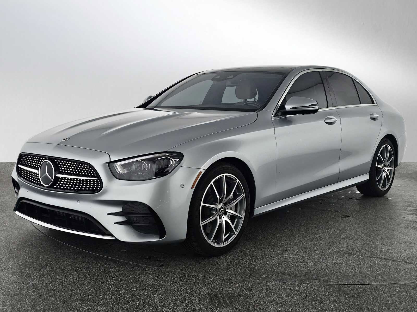 Used 2023 Mercedes-Benz E 350 Sedan image 7