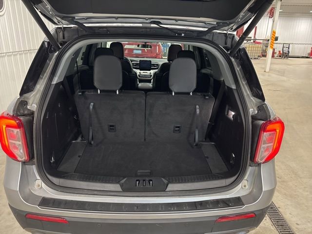 Used 2023 Ford Explorer XLT w/ Equipment Group 202A image 9