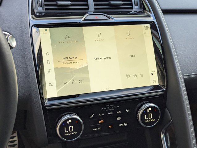 Certified 2024 Jaguar E-PACE R-Dynamic SE image 13