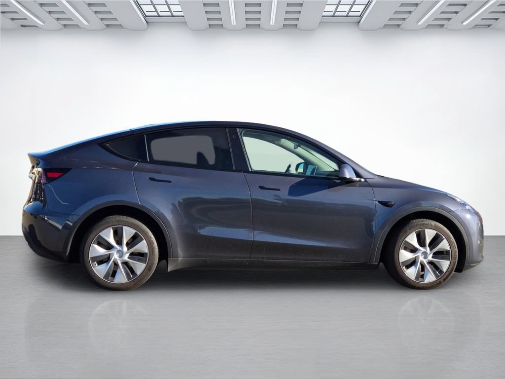 Used 2023 Tesla Model Y Long Range AWD/4WD image 3