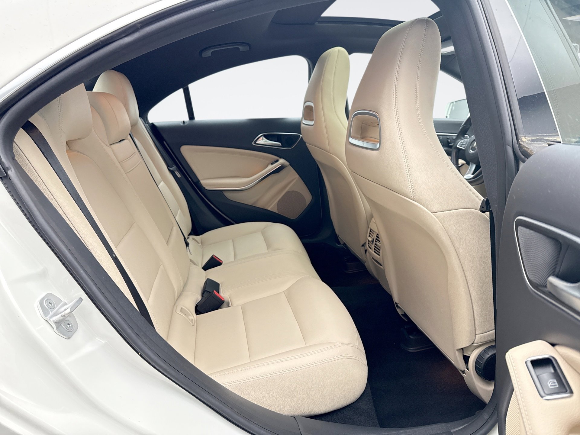 Used 2016 Mercedes-Benz CLA 250 4MATIC image 20