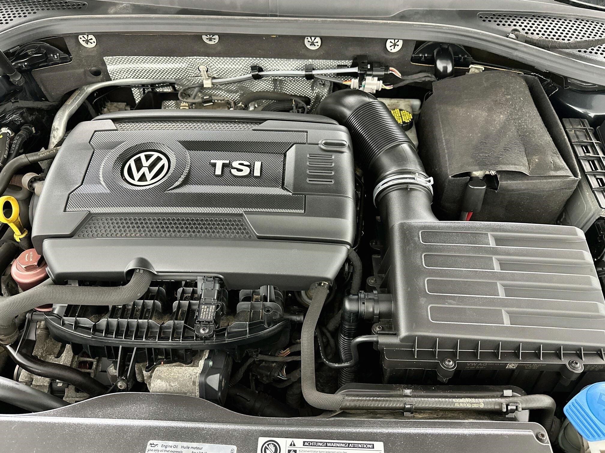 Used 2016 Volkswagen GTI Autobahn w/ Lighting Package (SEL) FWD image 31