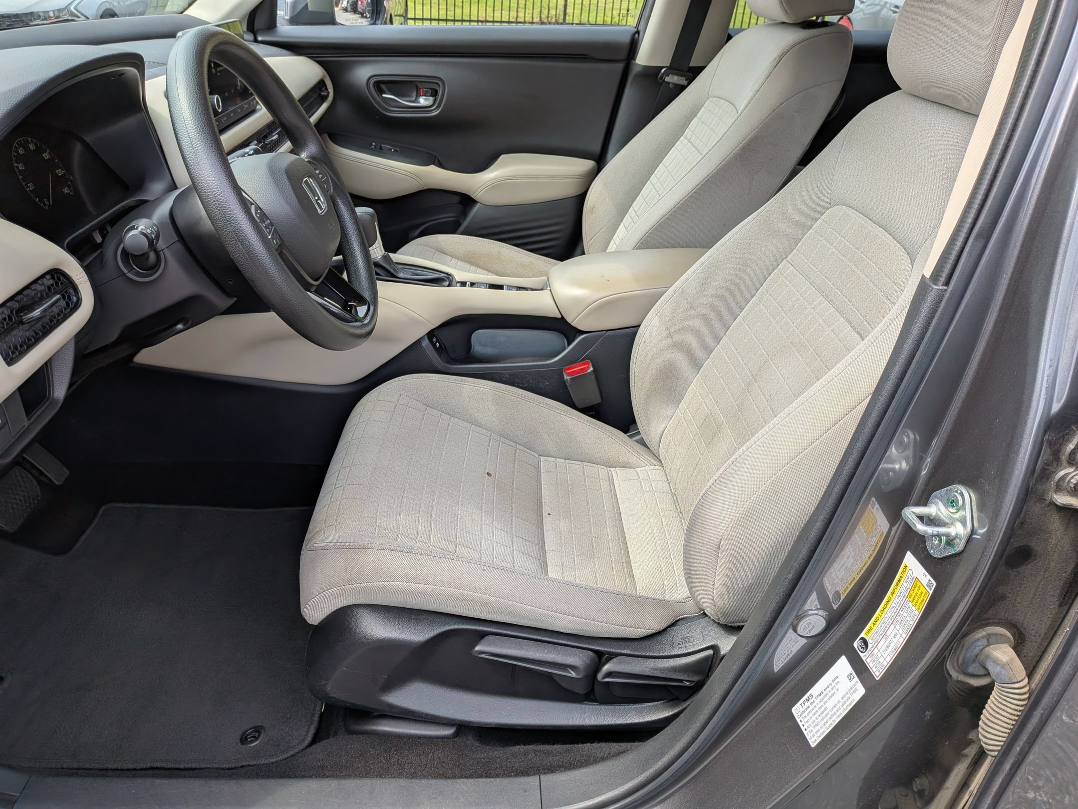 Used 2024 Honda HR-V LX image 14