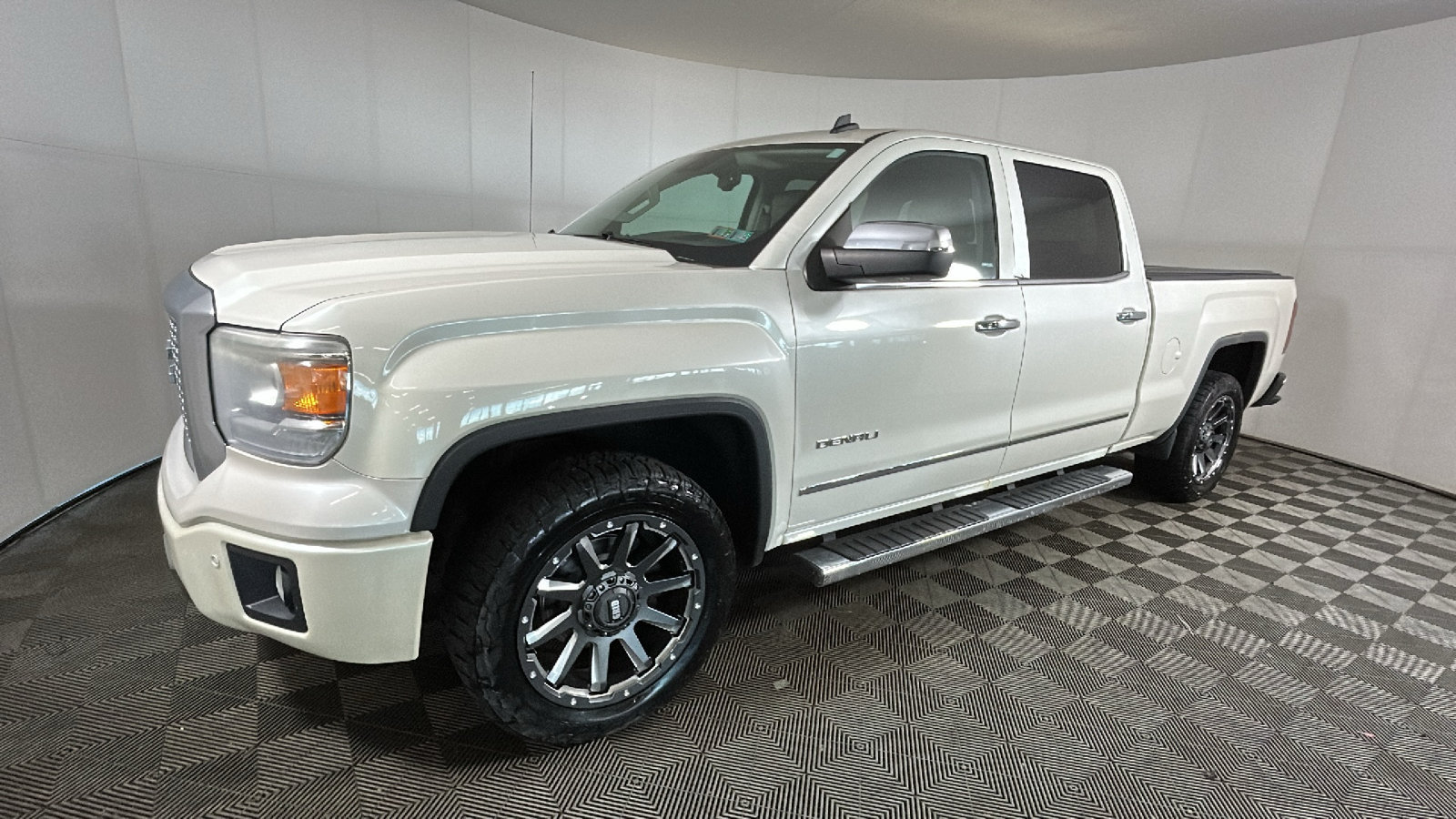 Used 2014 GMC Sierra 1500 Denali AWD/4WD image 6