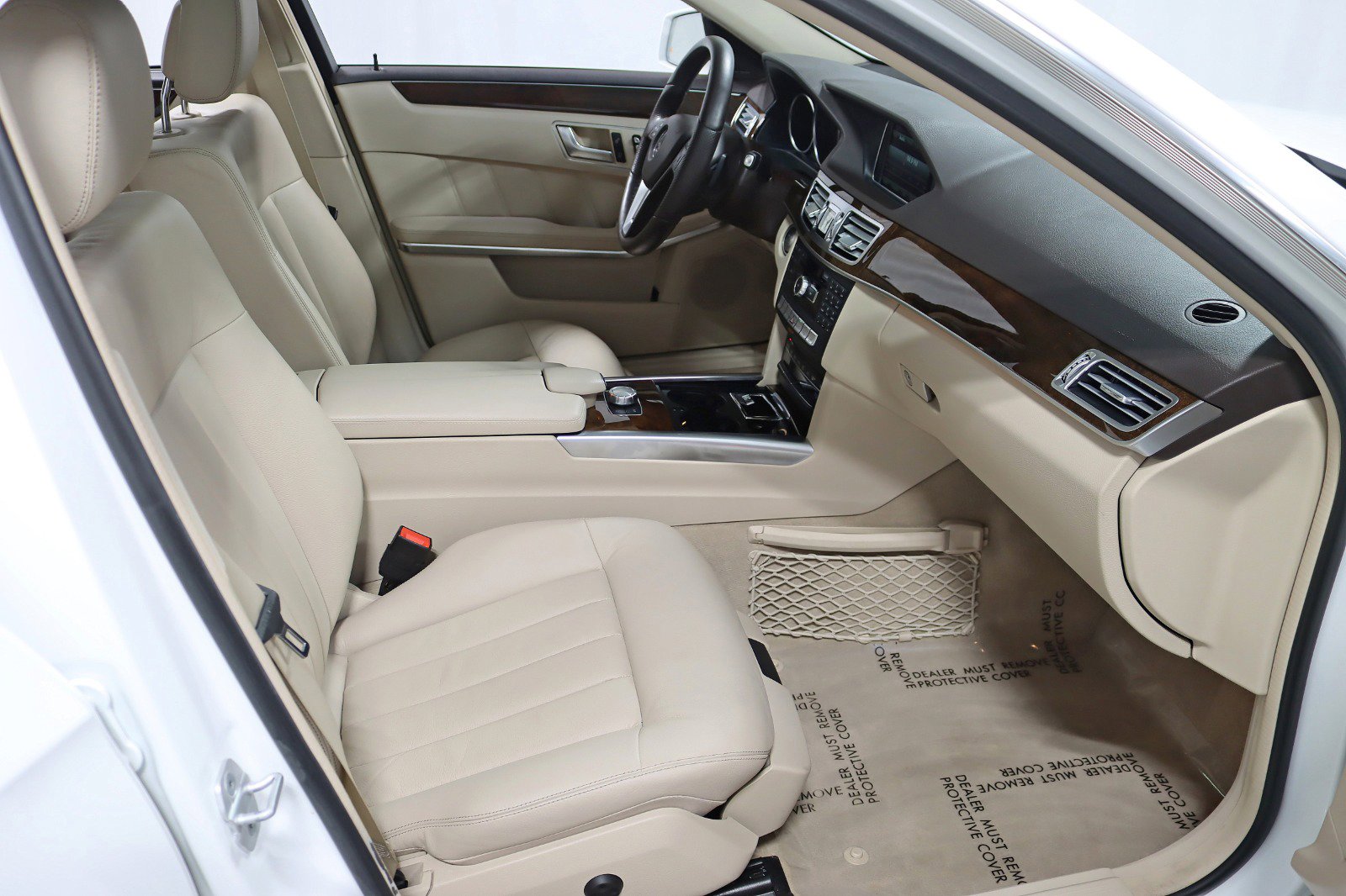 Used 2015 Mercedes-Benz E 350 E 350 4MATIC-Premium 1 Package w/ Premium 1 Package image 37