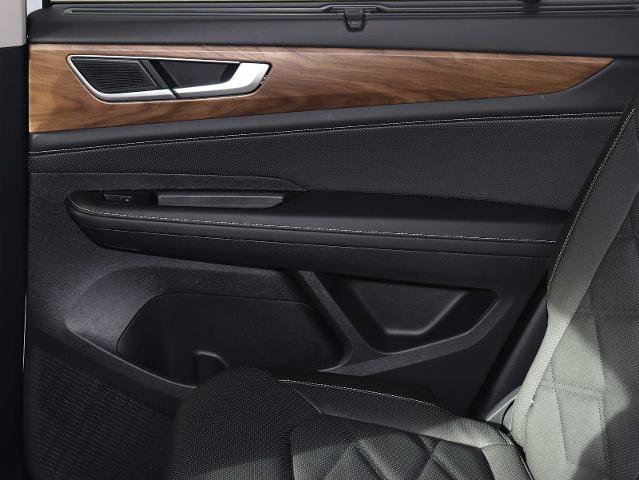 Used 2025 Volkswagen Atlas SE image 22