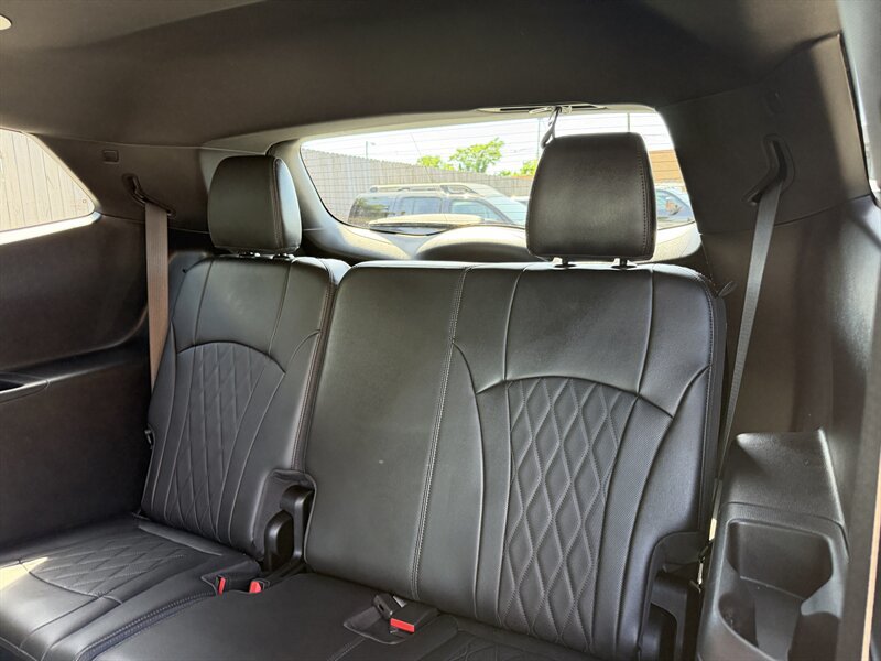 Used 2022 Buick Enclave Avenir w/ Avenir Technology Package AWD/4WD image 29
