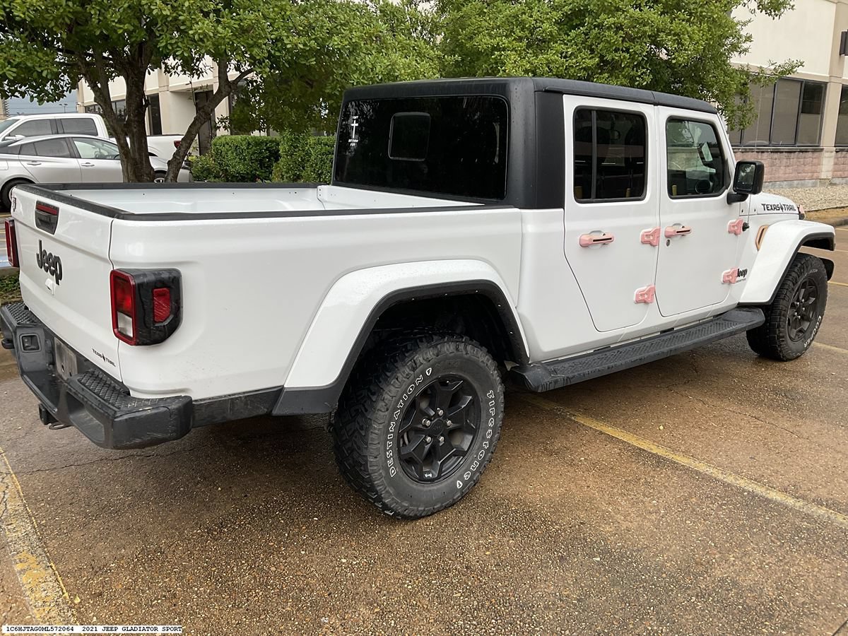Used 2021 Jeep Gladiator Sport AWD/4WD image 4